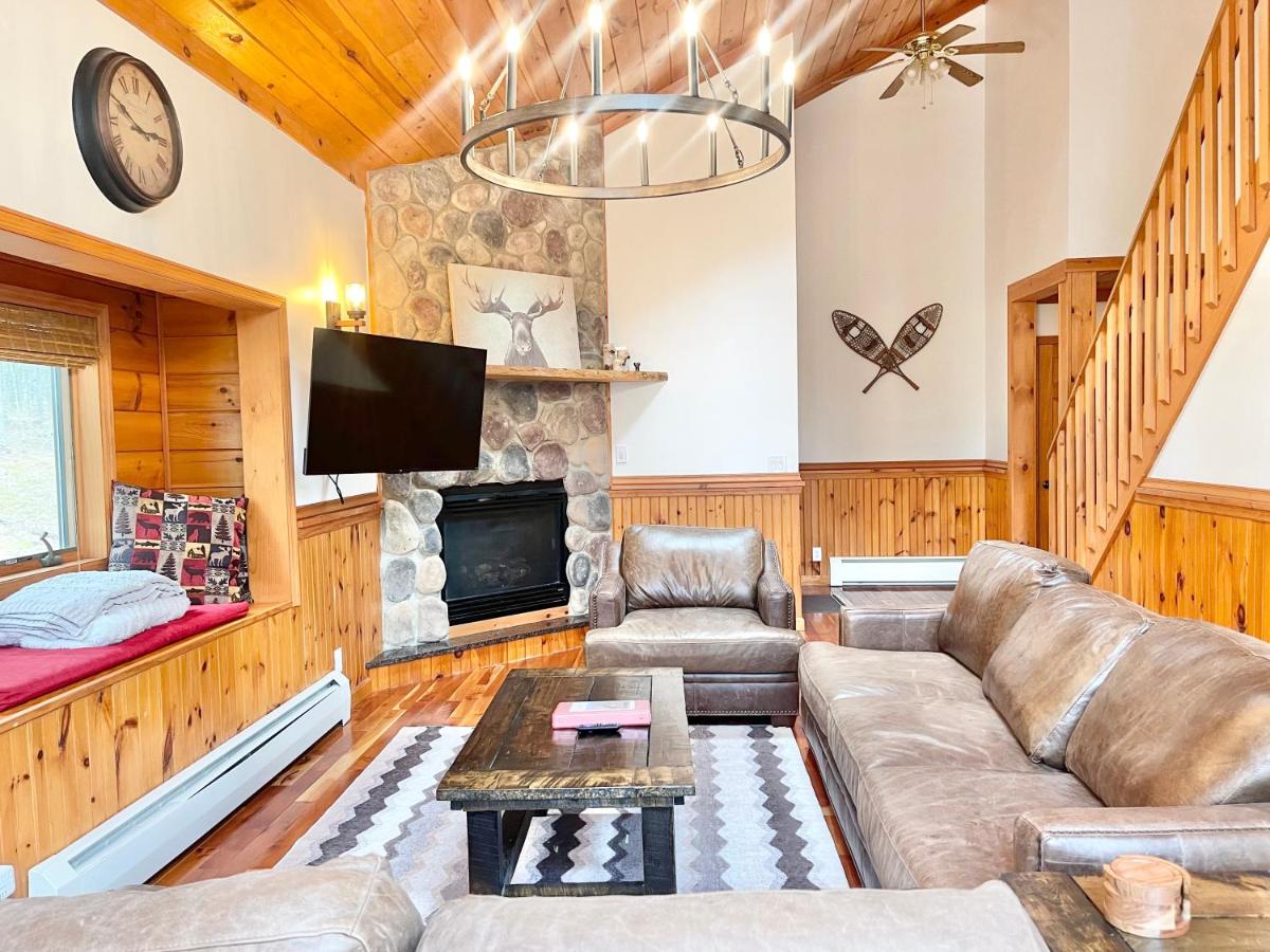 ADK Cabin with Hot Tub, Near Whiteface, Lake Placid, Fire Pit, Game Rm - Housity
