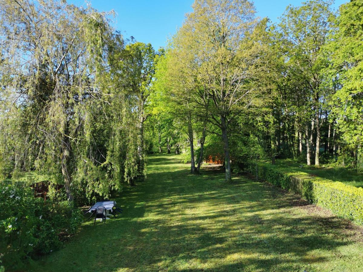 Un Ensemble De 3 Chambres A La Campagne - Housity