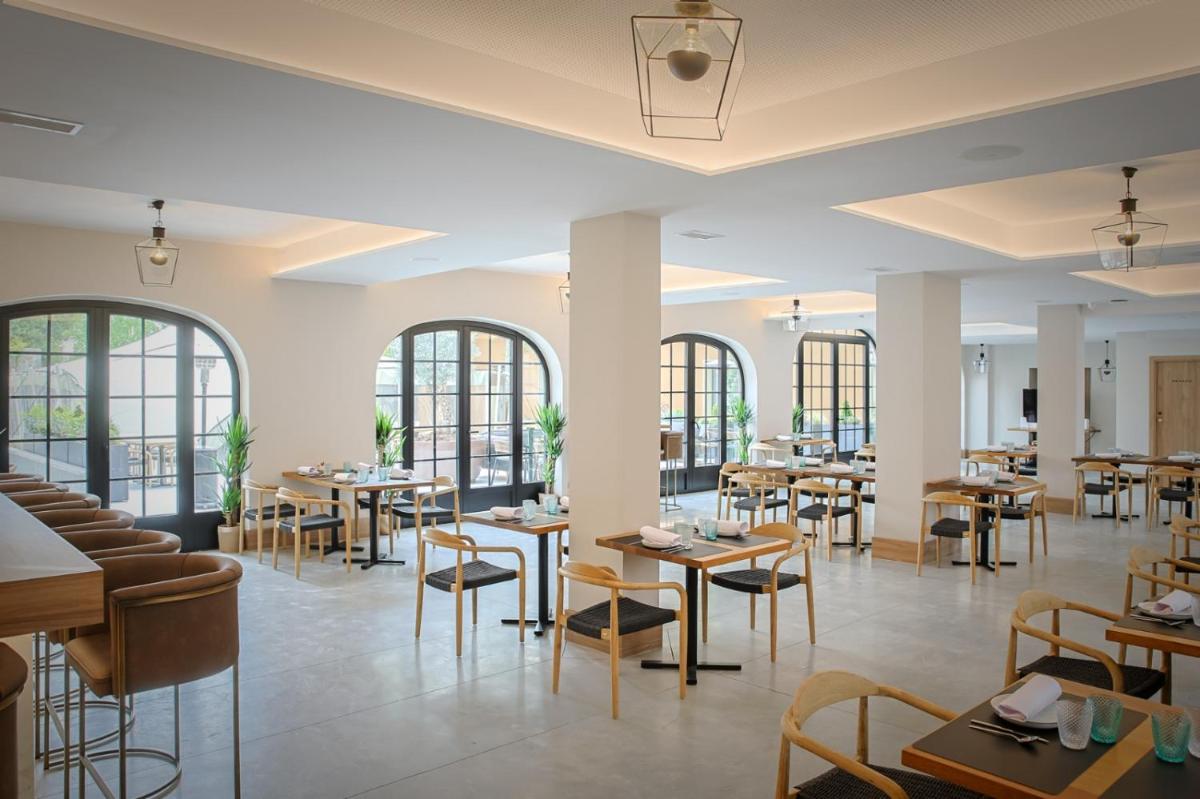 Un restaurante o sitio para comer en Hotel & Spa Convento San Francisco
