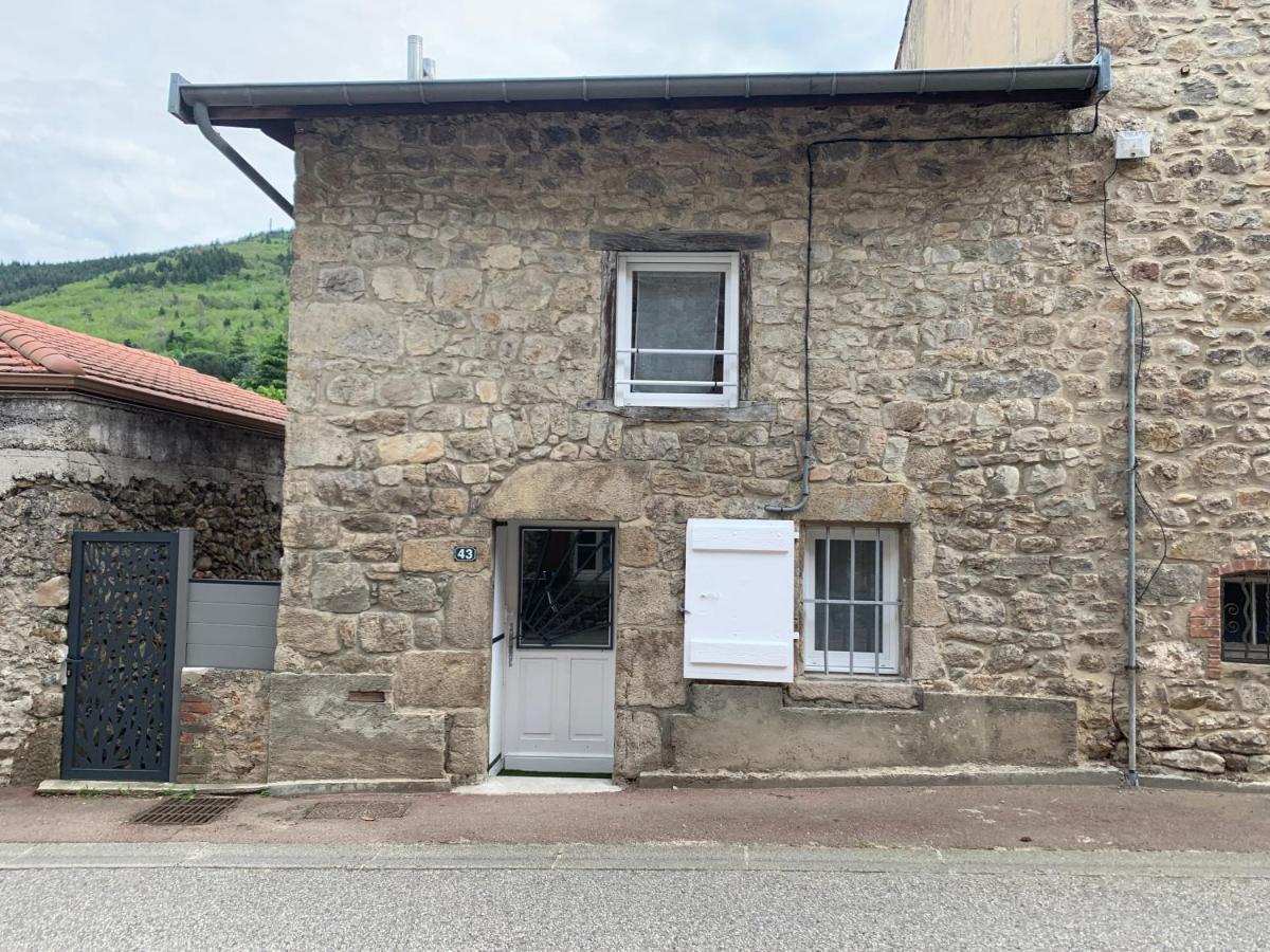 Charmante petite maison en pierre, avec accès autonome - Housity