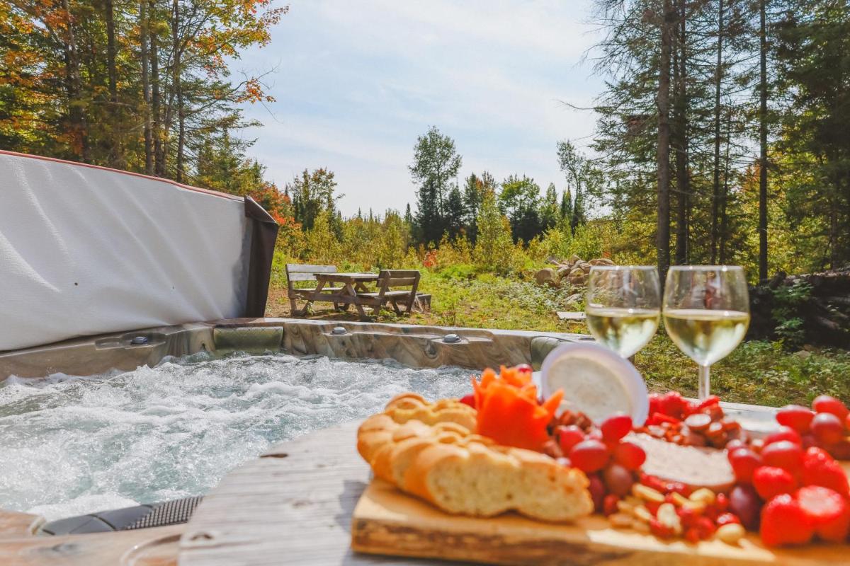 Chalet 3M & Spa - Lanaudiere - Housity