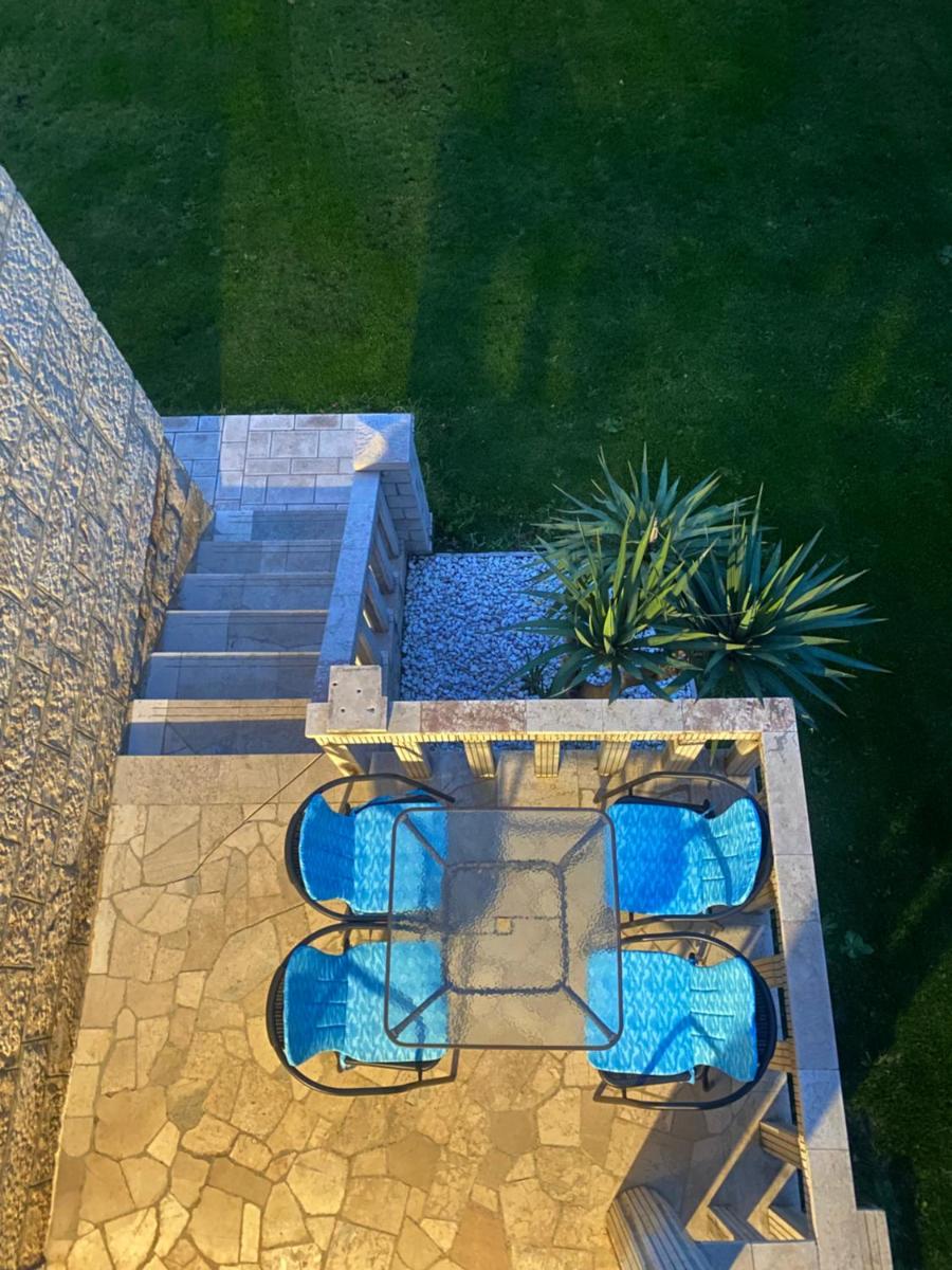 Stone House - Housity