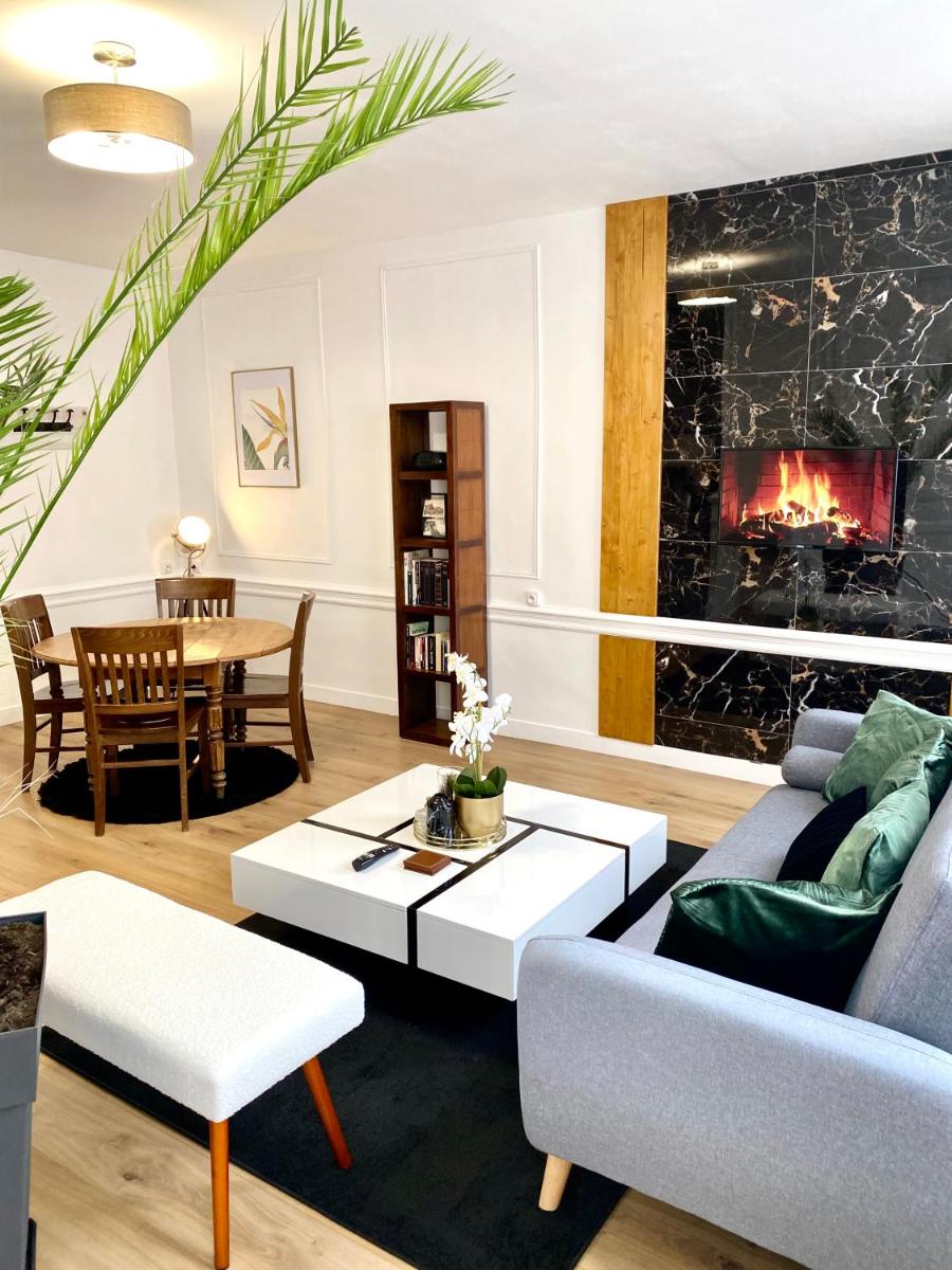 Bel Appartement pour 2 personnes vue latérale sur le port - Housity