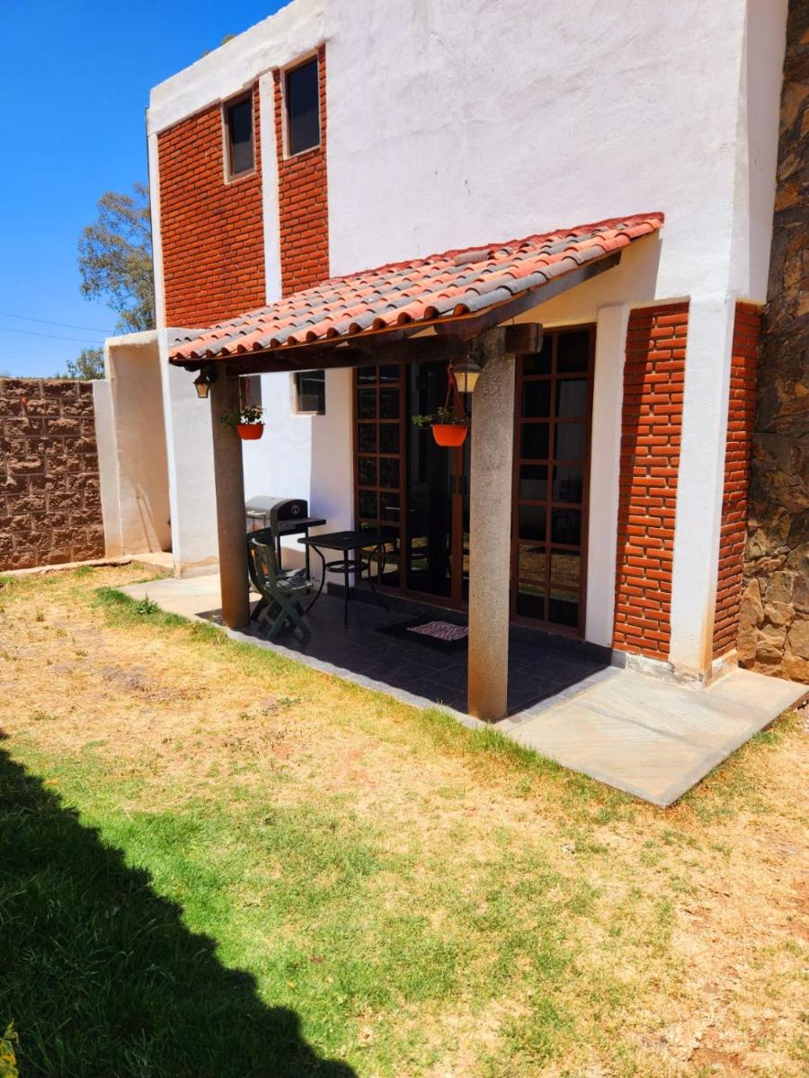 Villa Lakota By Natut Huasca - Housity