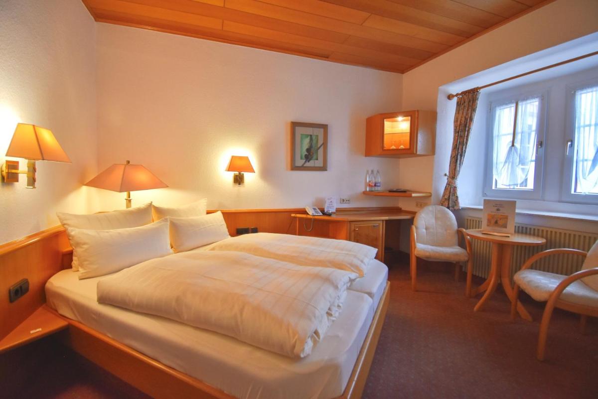 Schloß-Hotel Petry - Housity
