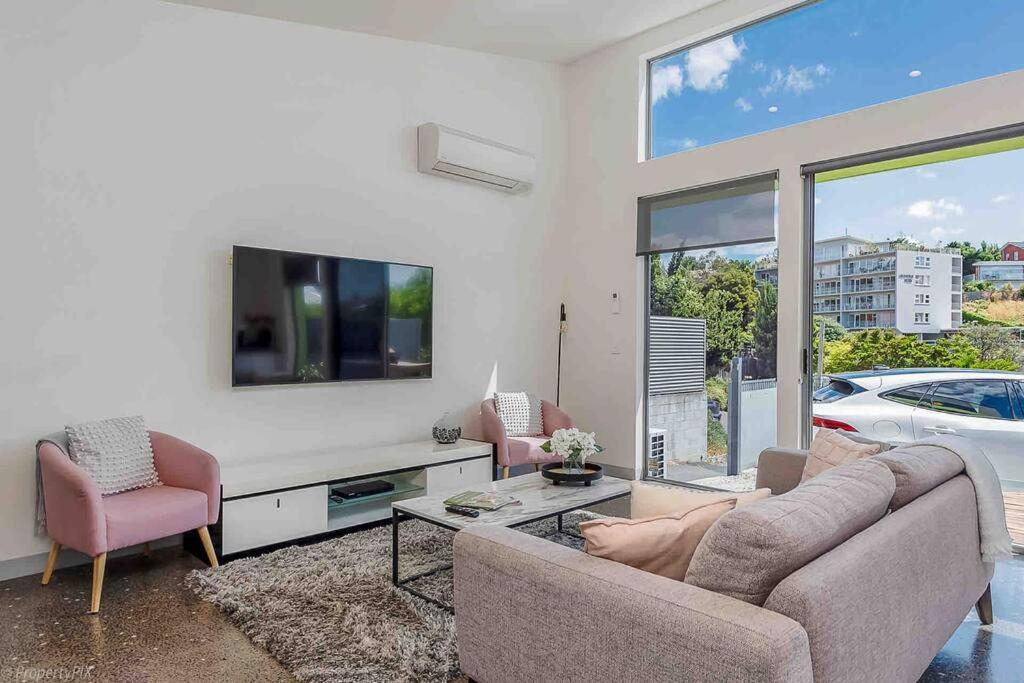 Walk to Salamanca, Queens Cottage LUX 3bdm Queens Cottage - Housity