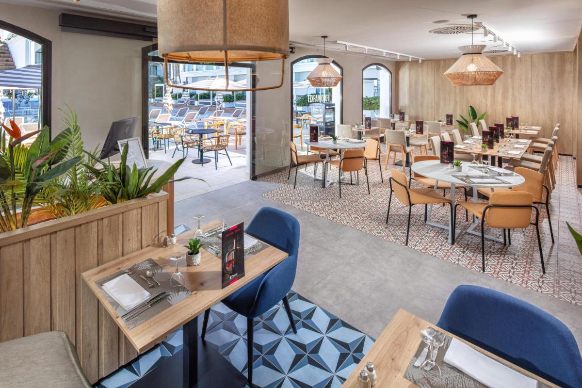 Un restaurante o sitio para comer en Princess Inspire Tenerife - Adults Only