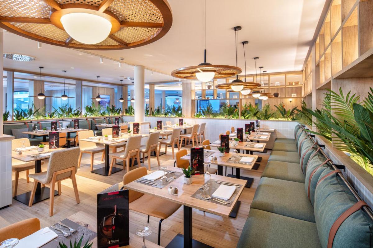 Un restaurante o sitio para comer en Princess Inspire Tenerife - Adults Only