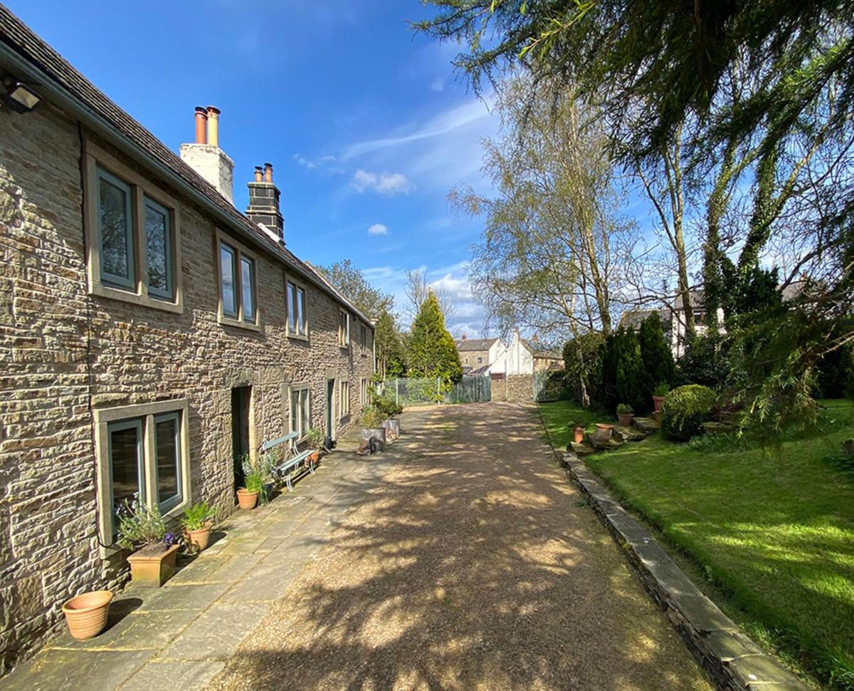 Sculpture Park Cottage - Housity