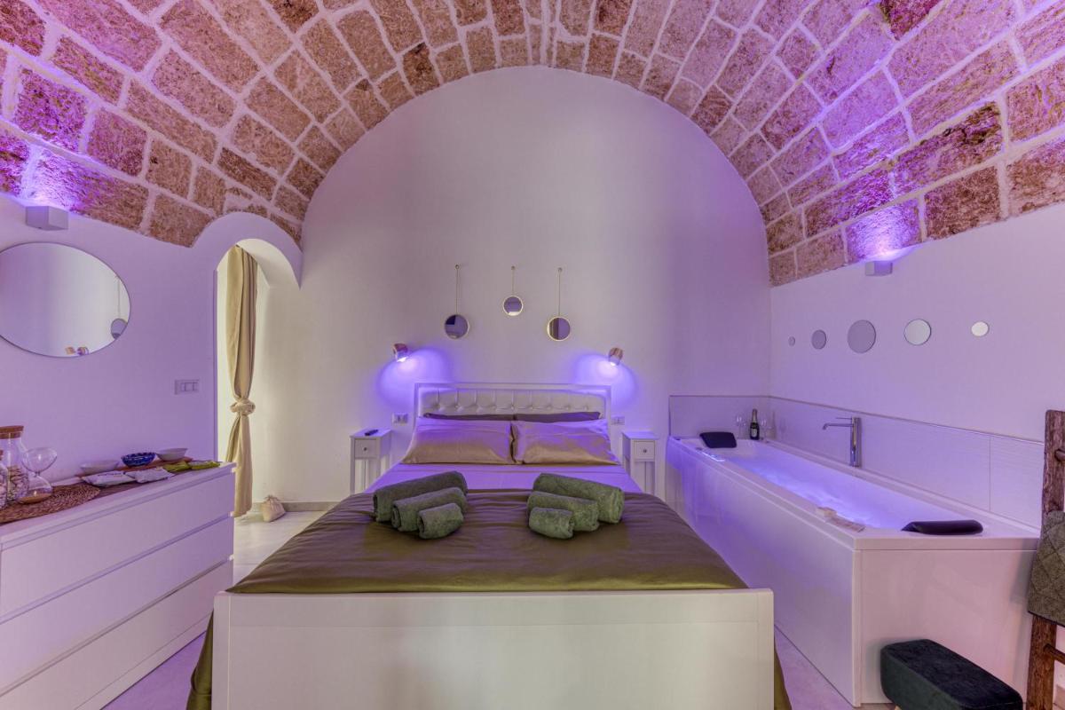 Andrea's luxury home climatizzata con vasca idromassaggio nel centro storico - Housity