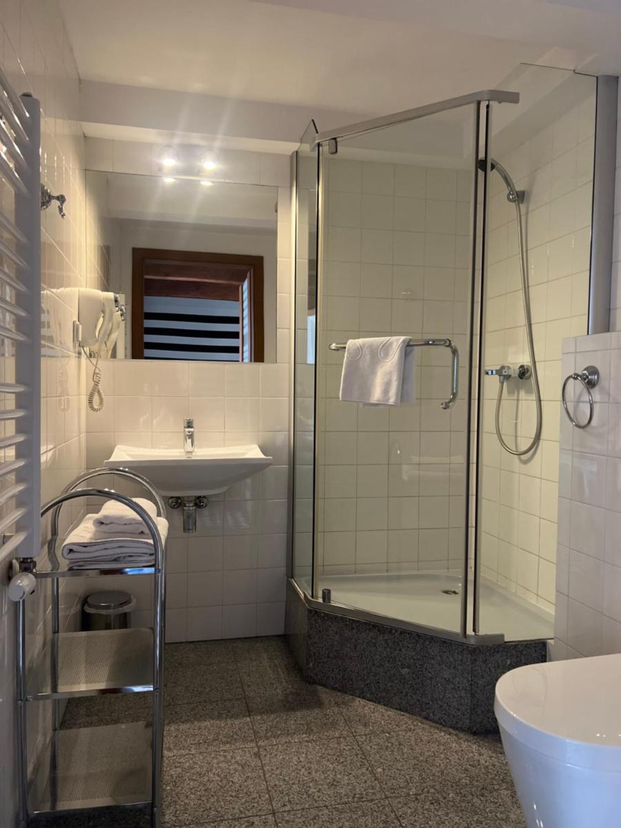 Hostel Plac Kolegiacki - Housity