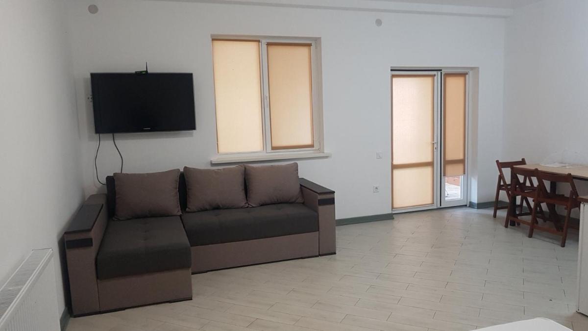 Grand Like - Housity