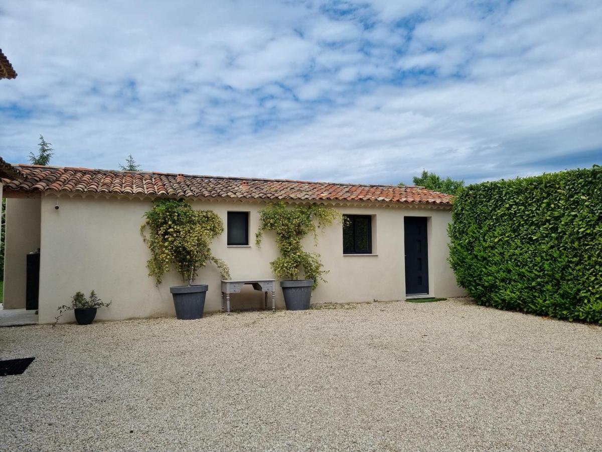 Petit nid douillet en Luberon avec spa - Housity