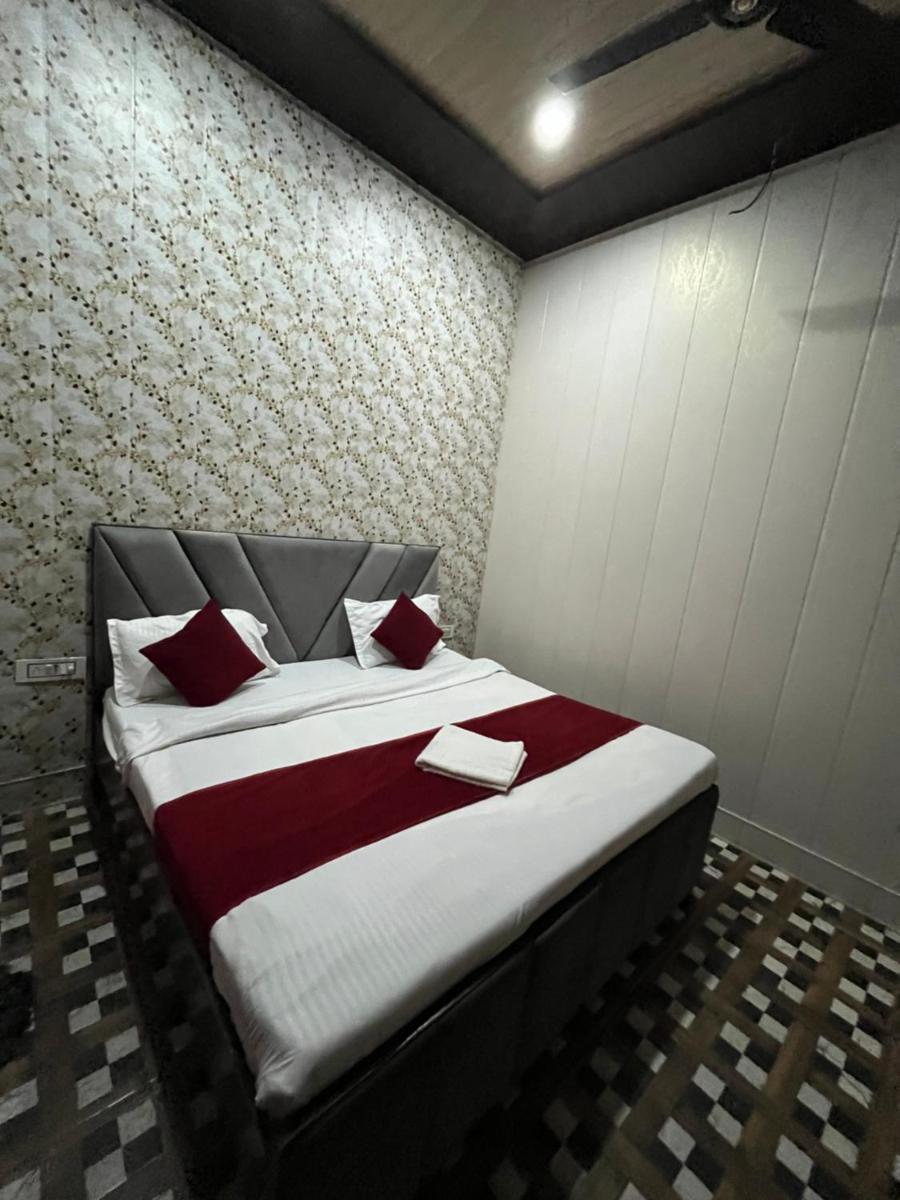 Priyakant inn - Housity