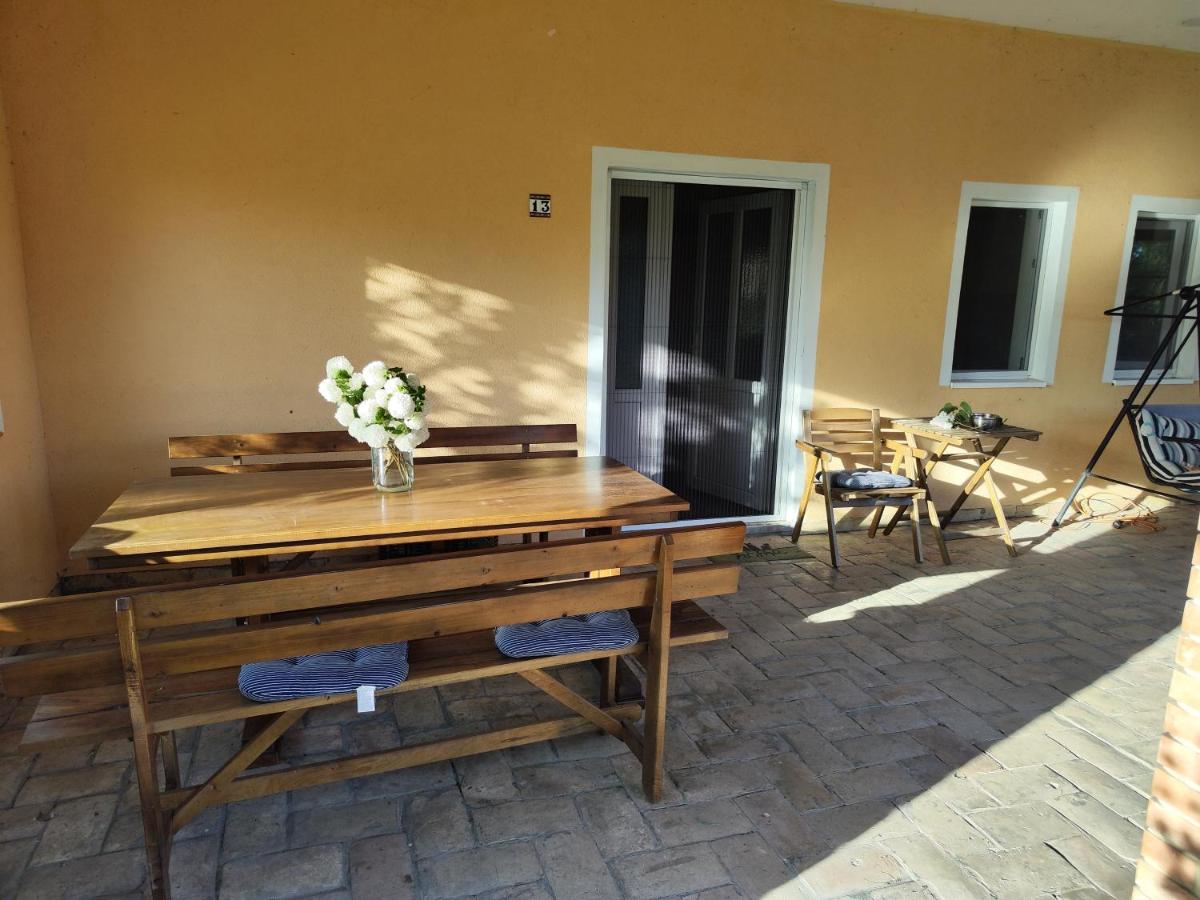 Well-located rural house on a spacious fenced lot - Housity