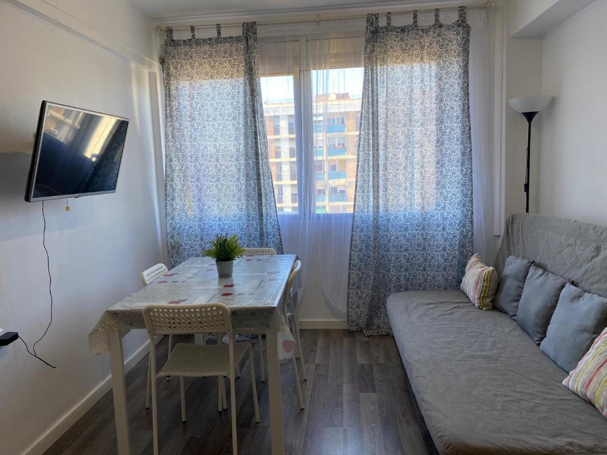Cozy flat near the beach and Forum - Hizvo