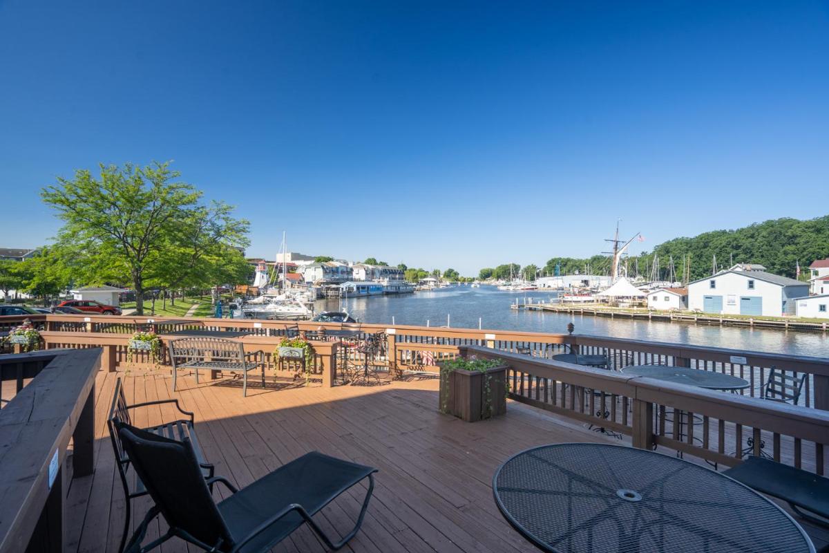 Harbor View at the Colonial - Condo overlooking Black River, walking distance to beach and downtown - Housity