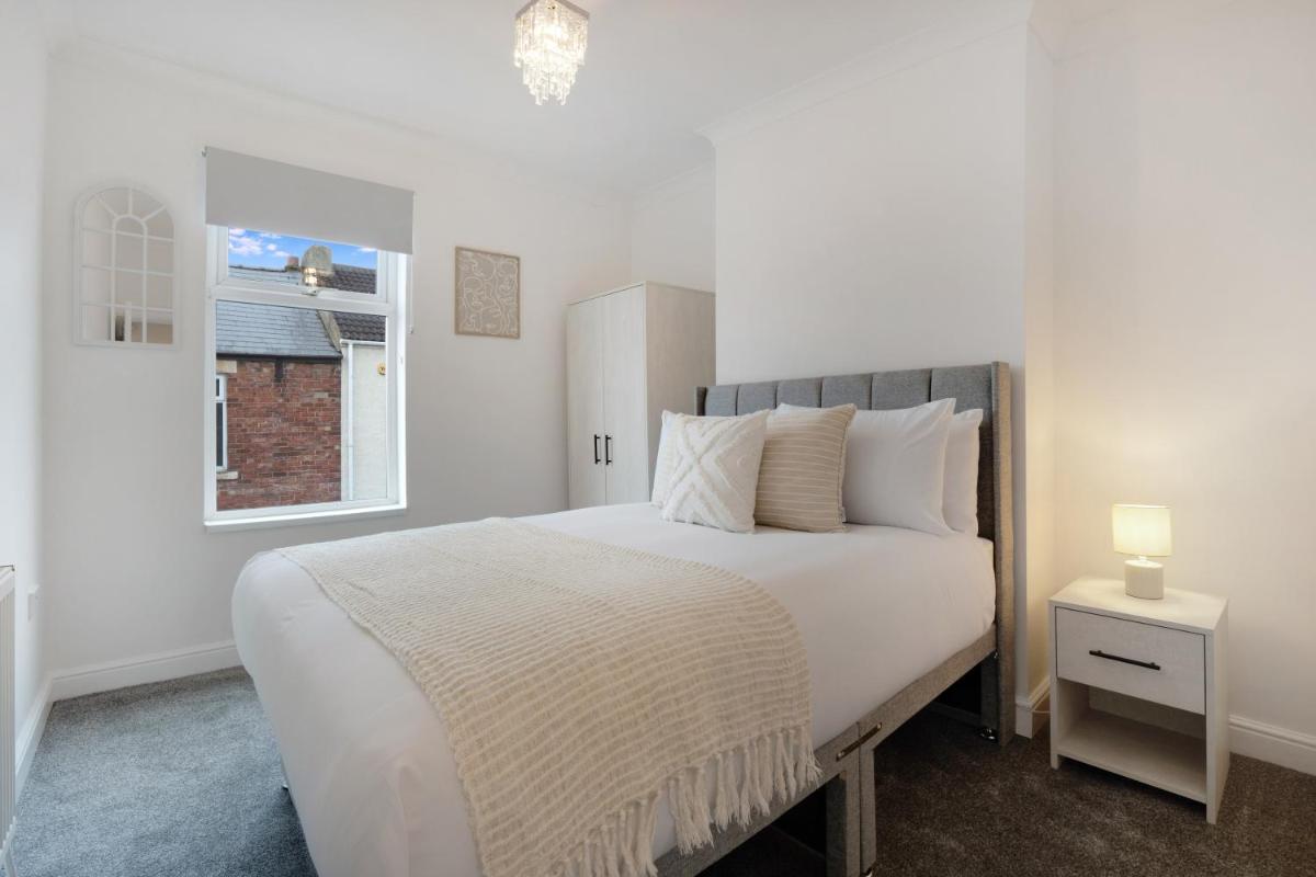 NEW! 3-Bedroom Homey Vibes in Stratton, Sleeps 6 - Housity