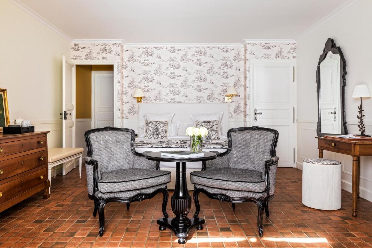 Coin salon dans l'établissement Les Hauts de Loire Relais & Châteaux