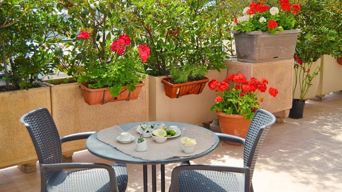 Manfredi Apartments - Housity