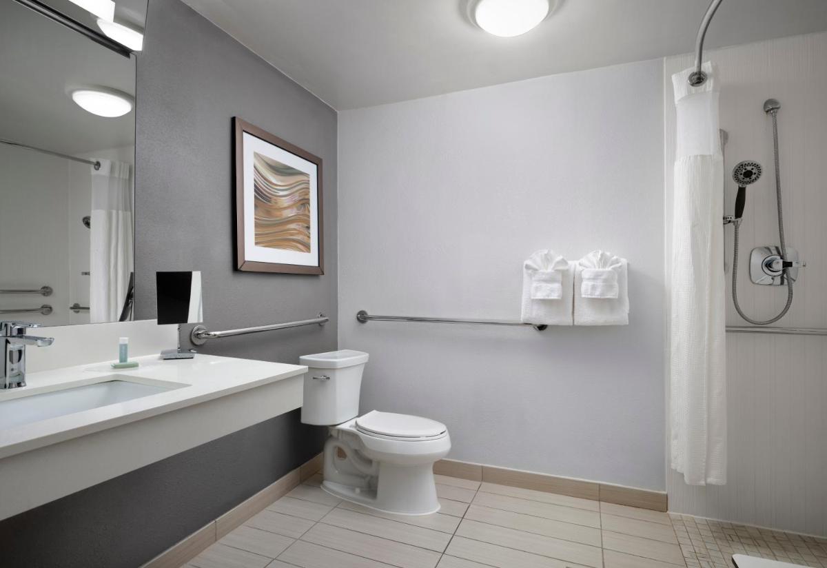 Courtyard Fort Myers Cape Coral - Housity