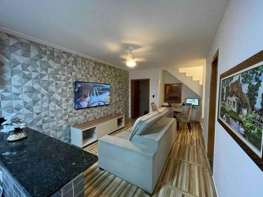 Praia de Ipitanga - Housity