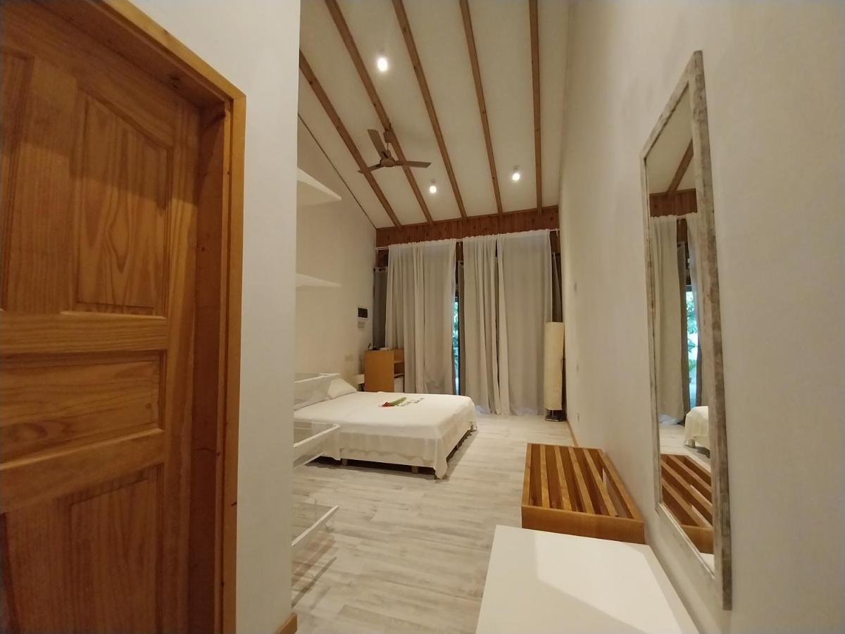 Origami Inn Himandhoo - Housity