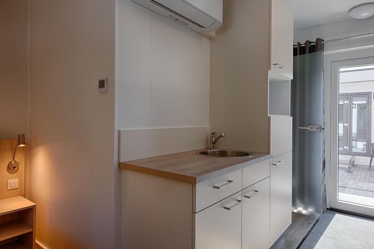 See Hotel Karlslust Chalets - Housity