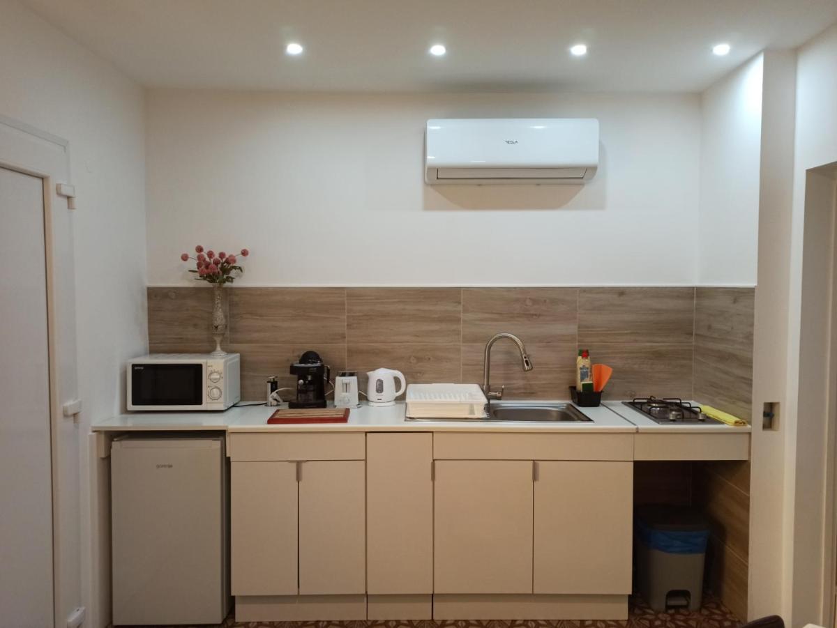 Pelso Holiday Apartments Hóvirág - Housity