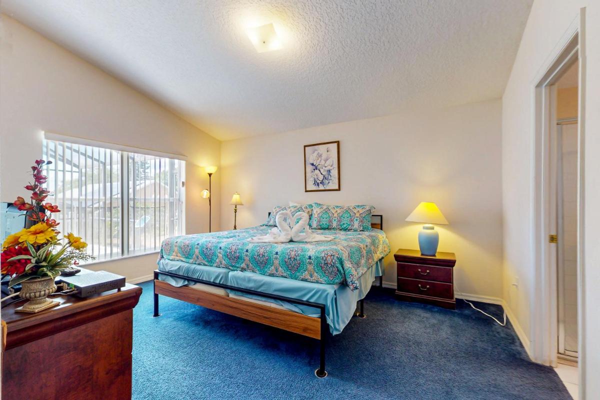 Davenport Decadence - Housity