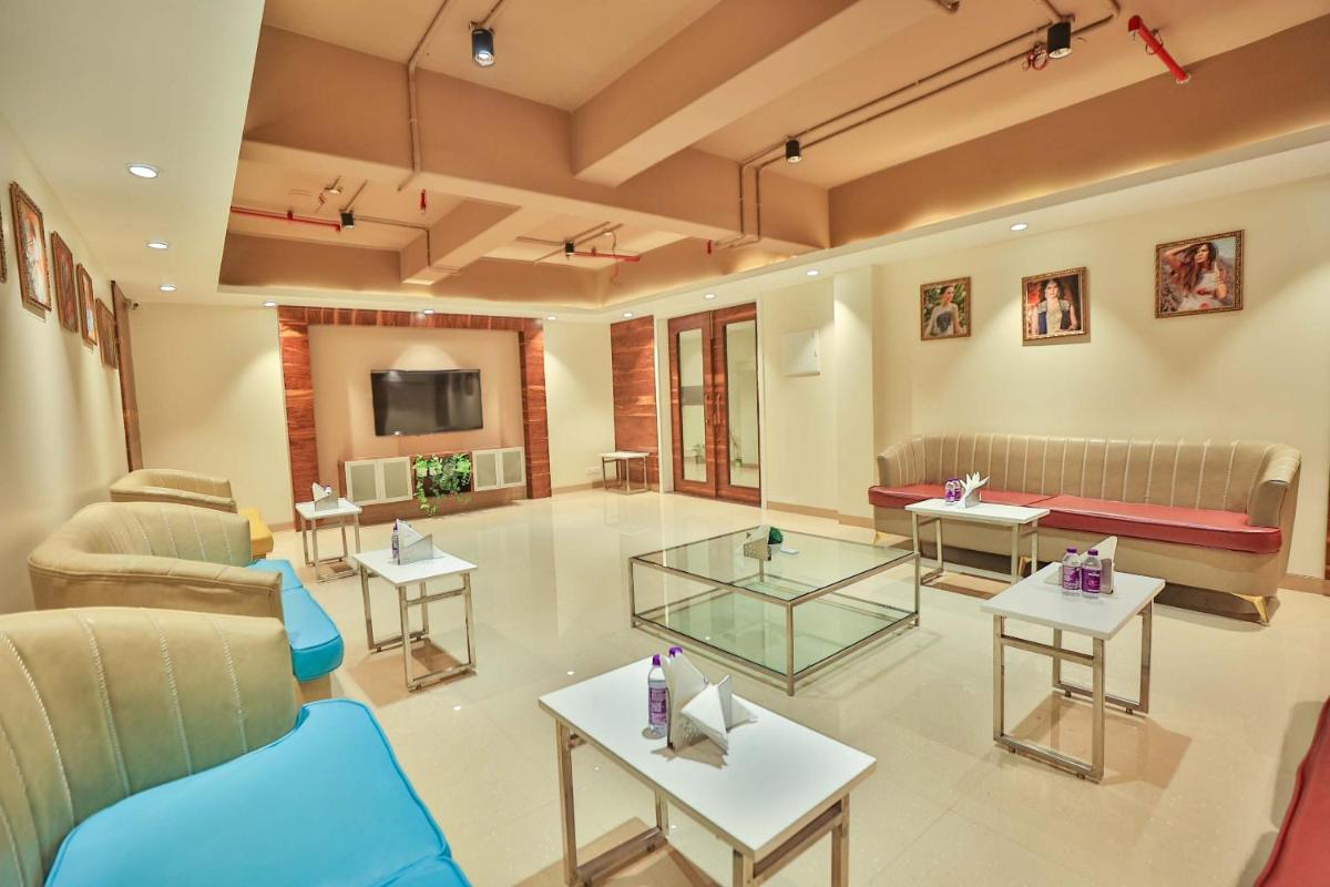 HOTEL CRYSTAL CROWN - Housity