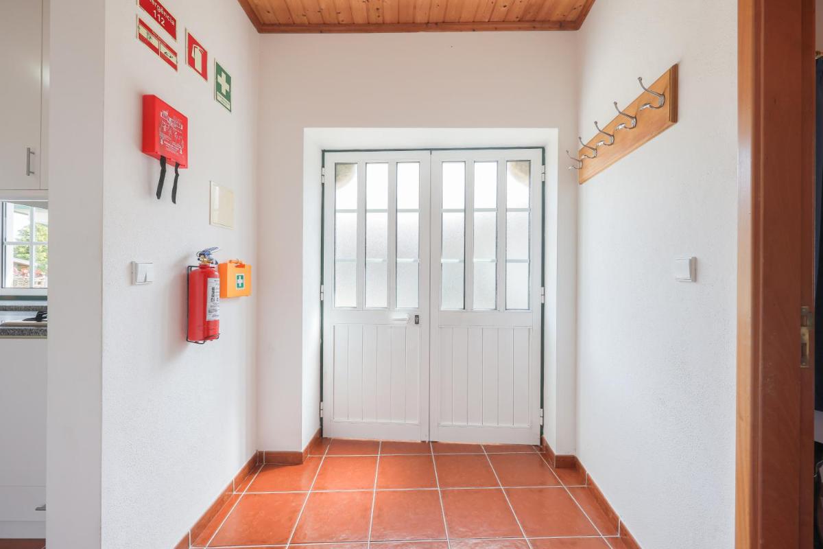 Charming granite cottage in beautiful surroundings - Housity