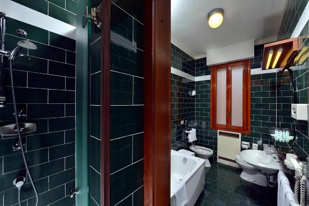 Grand Hotel Elite - Housity