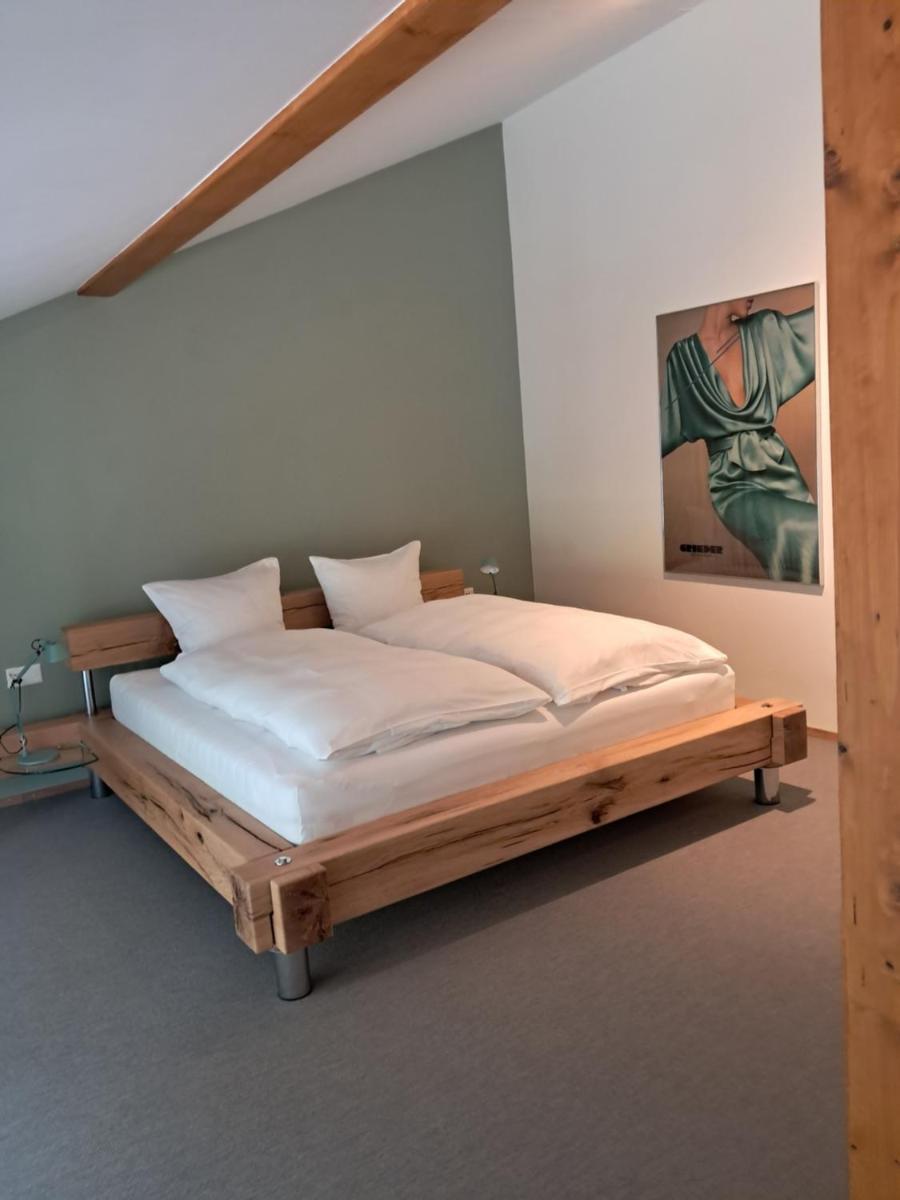 Hotel Restaurant Croix Blanche - Housity