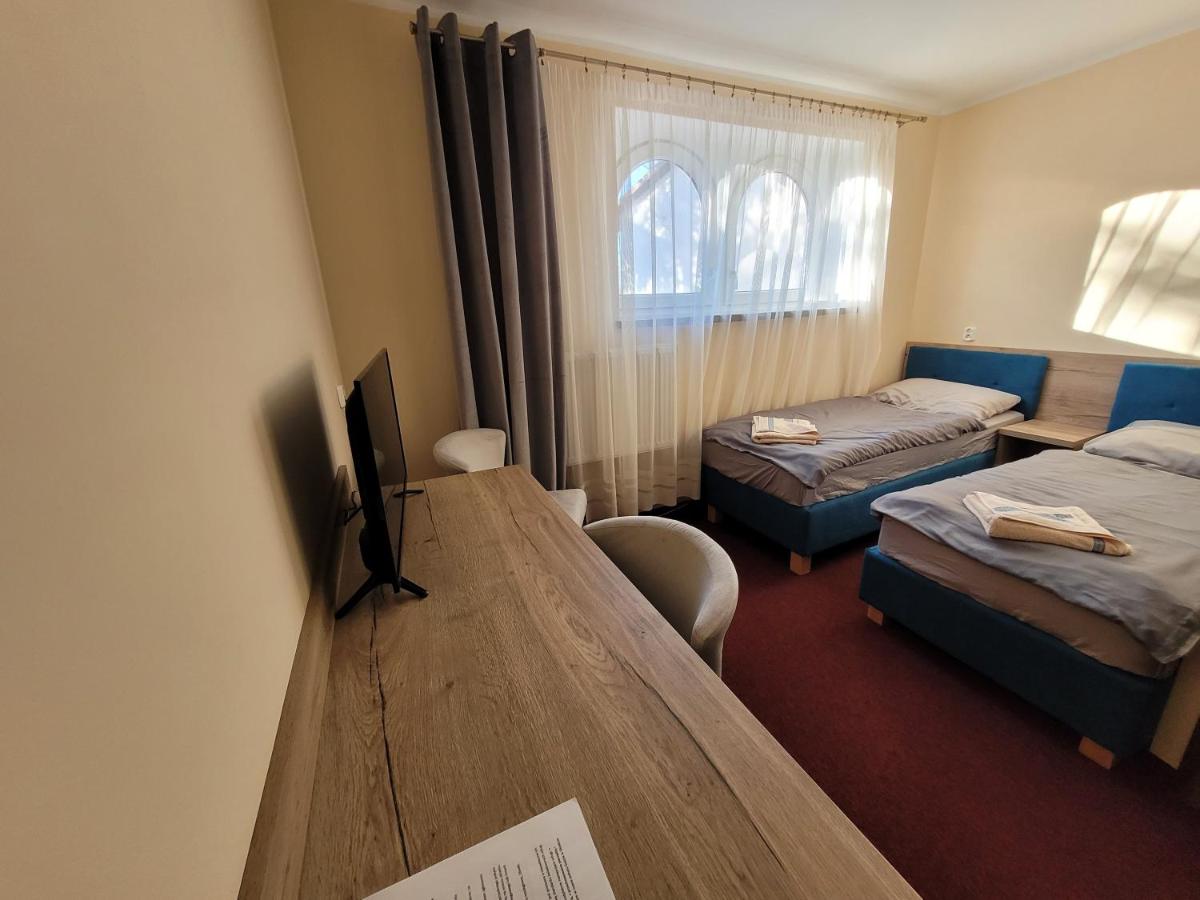 Złote Pióro - Housity