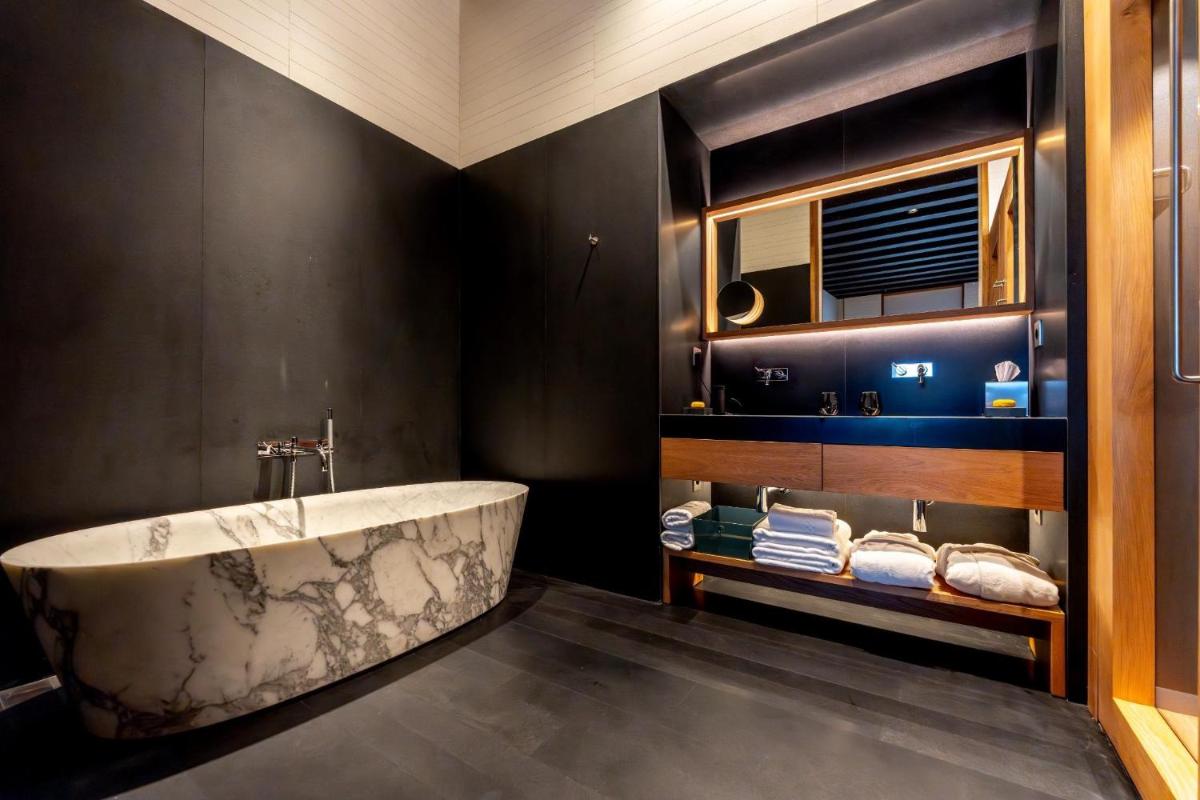 Un baño de Atrio