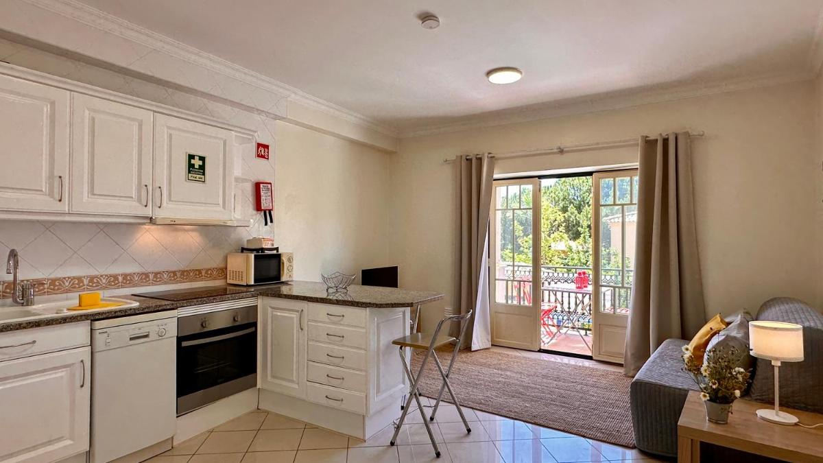 Bicos J by Check-in Portugal - Housity