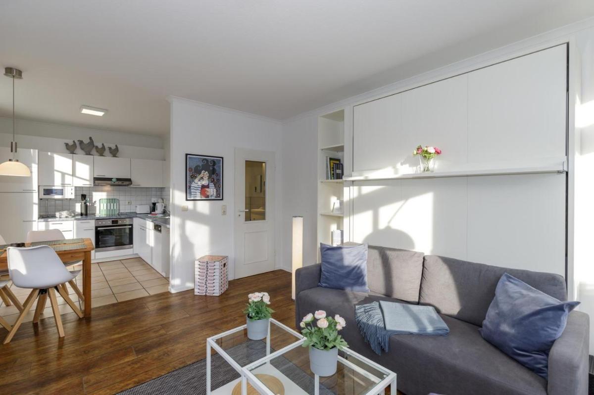 Haus mit Ambiente Wald - Schöne Ferienwohnung in Kühlungsborn Ost - Strandstraße - Housity