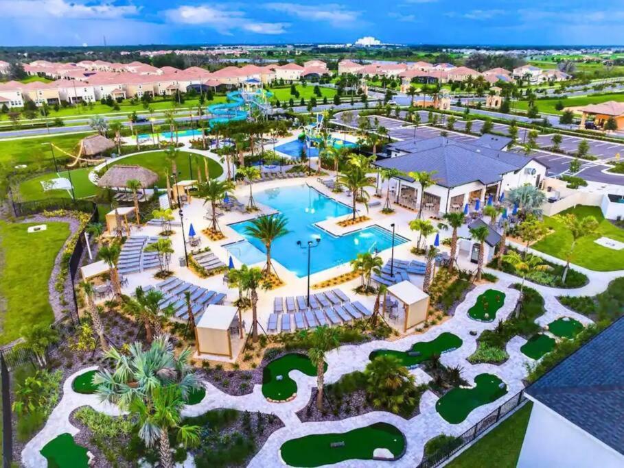 Spectacular Condo 2BED 2BA Resort Waterpark Fun By Champions Gate - Housity