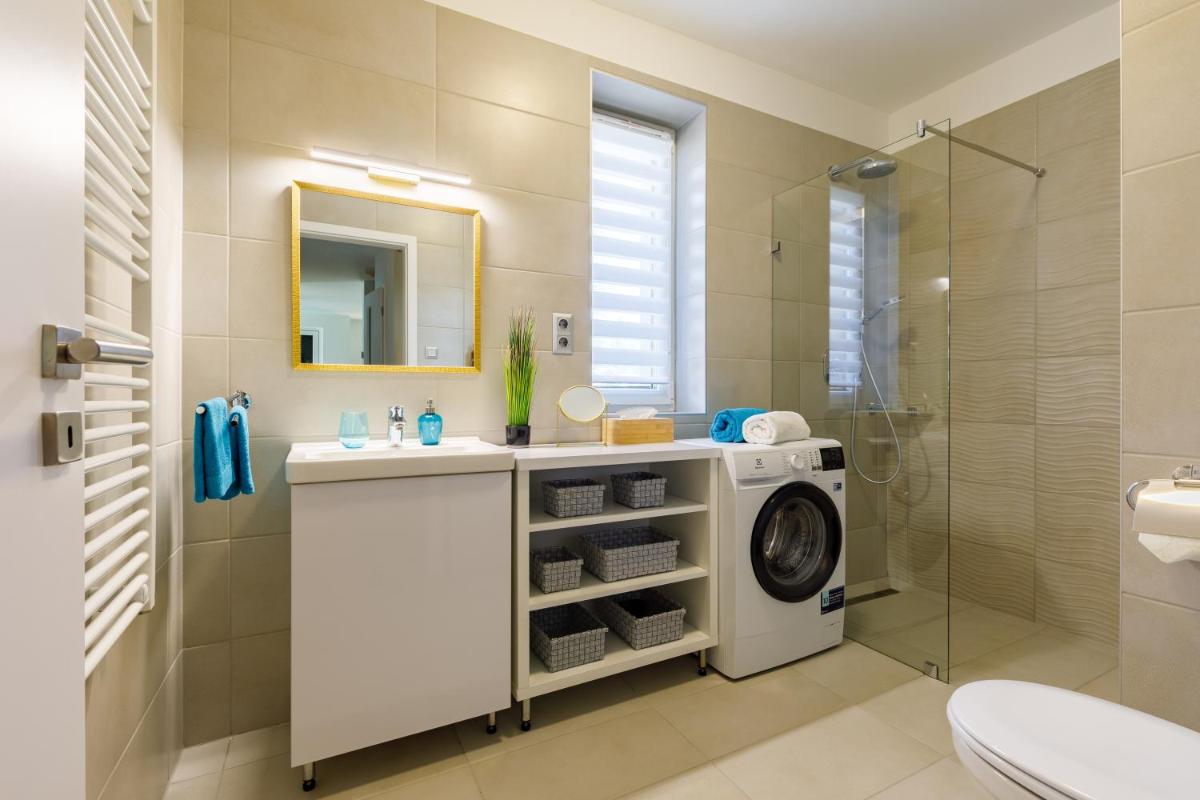 Blue4 Apartment - Housity