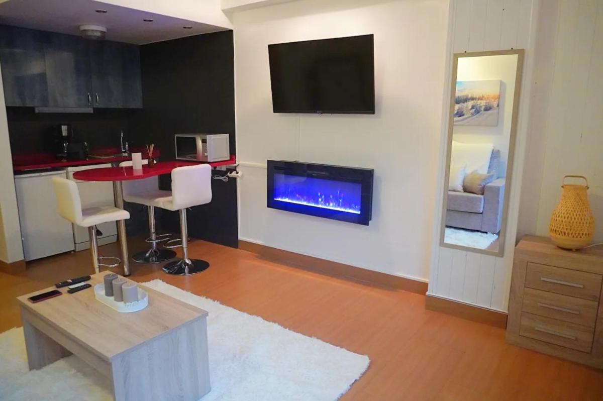Studio Cosy au Pied des Pistes - Vacances au Ski LP823 - Housity
