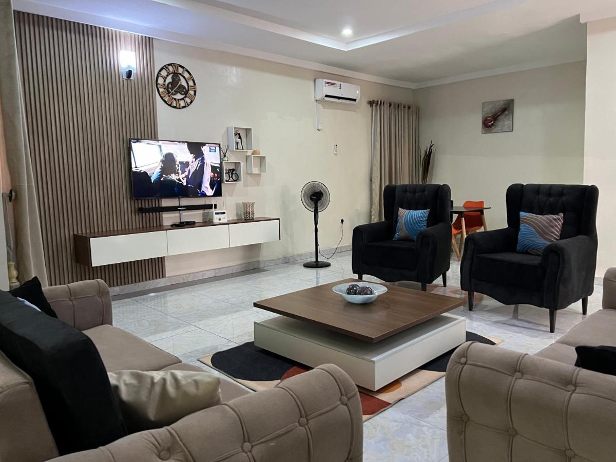 Well furnished and very spacious apartment in Wuye - Housity