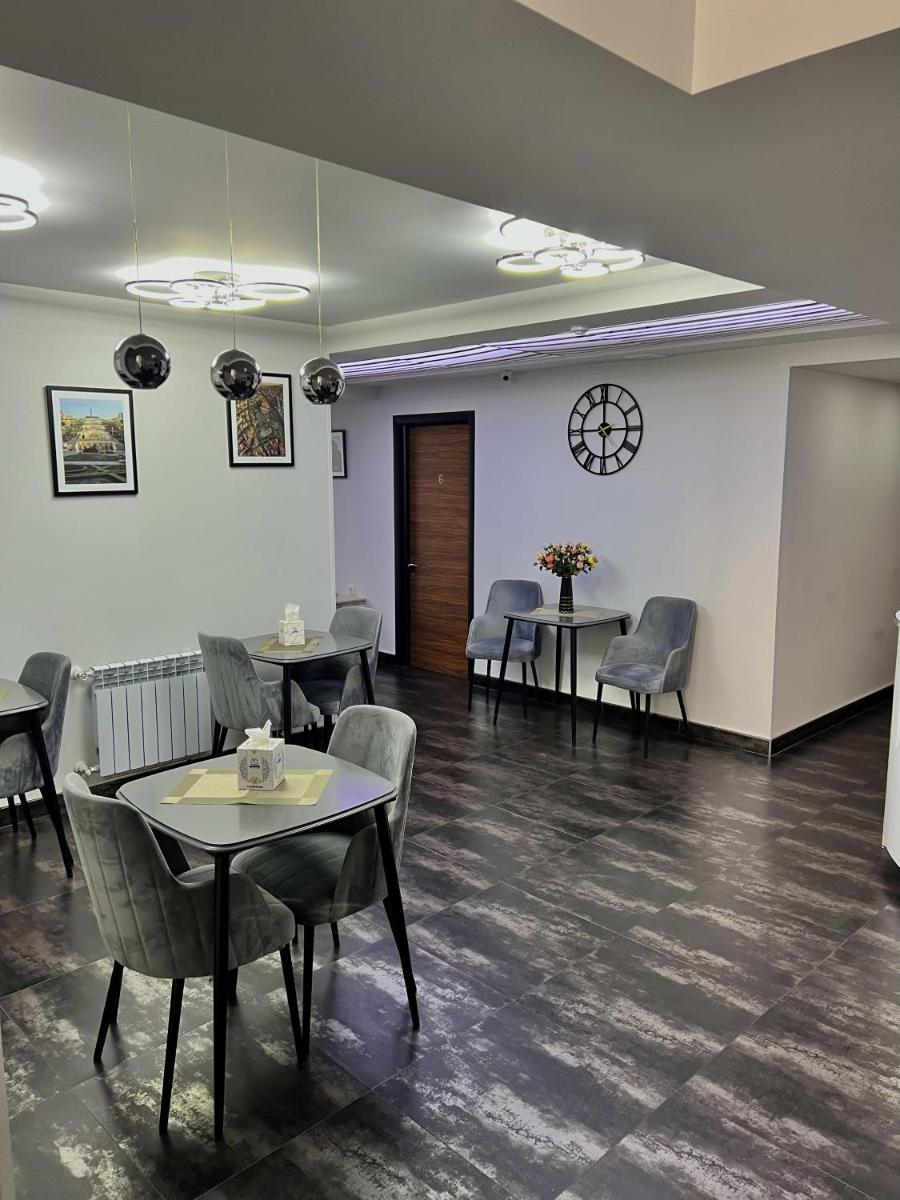 Mashtots Hotel - Housity