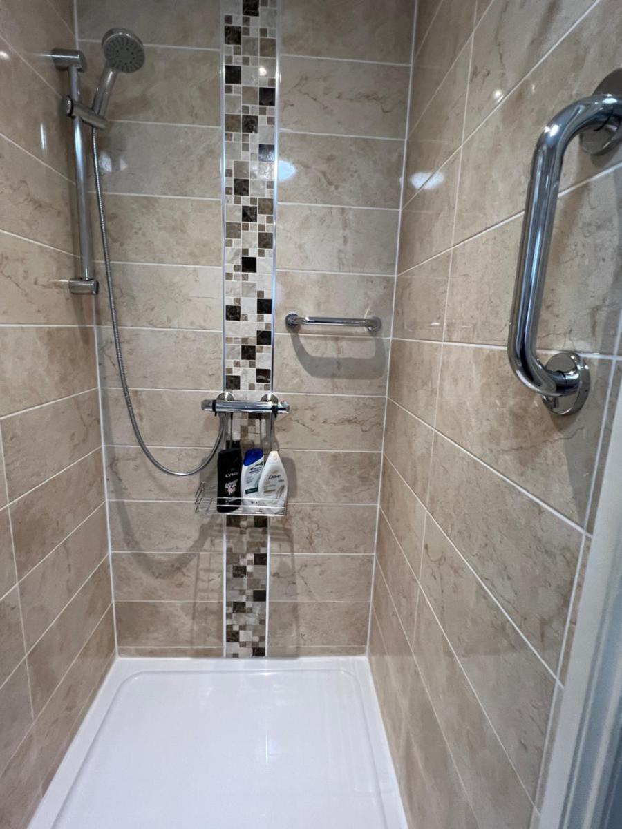 Private Apartment in Windsor - Hizvo