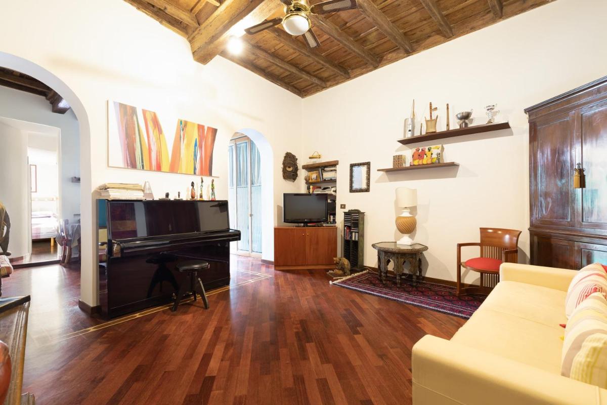 Suitetrails - Scala Charming Apartment | Romeloft