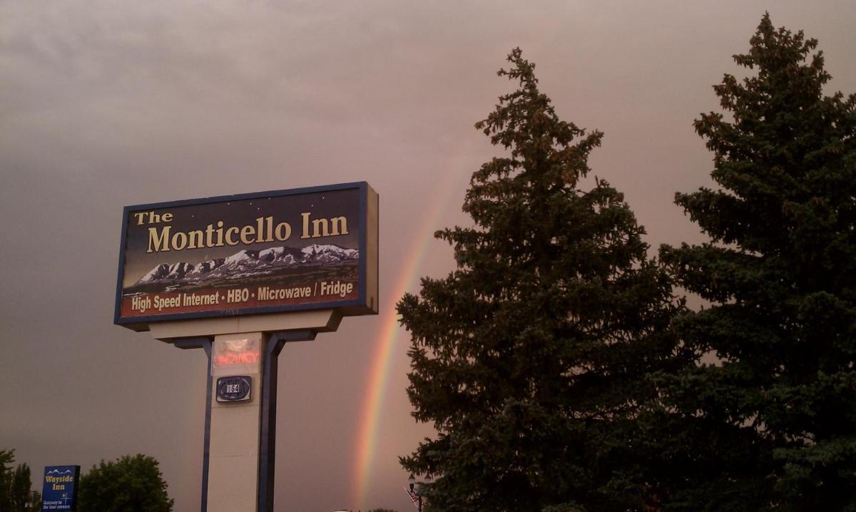 The Monticello Inn - Housity