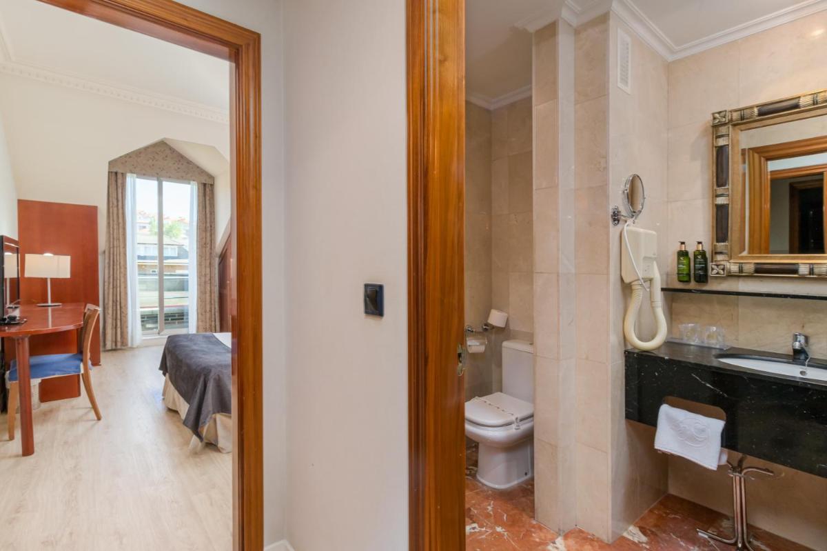 Un baño de Hotel Milagros Golf