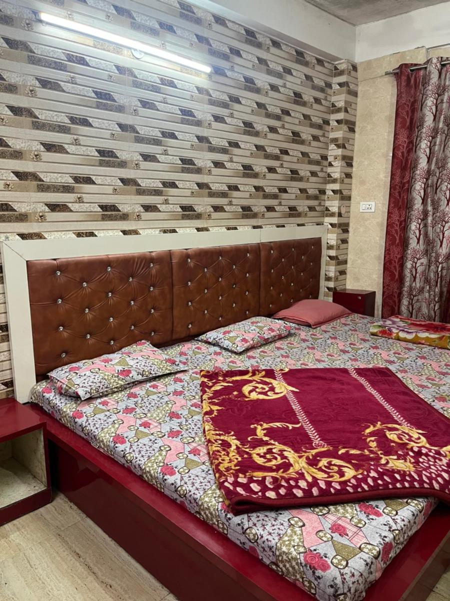 Dream Land Hotel - Housity