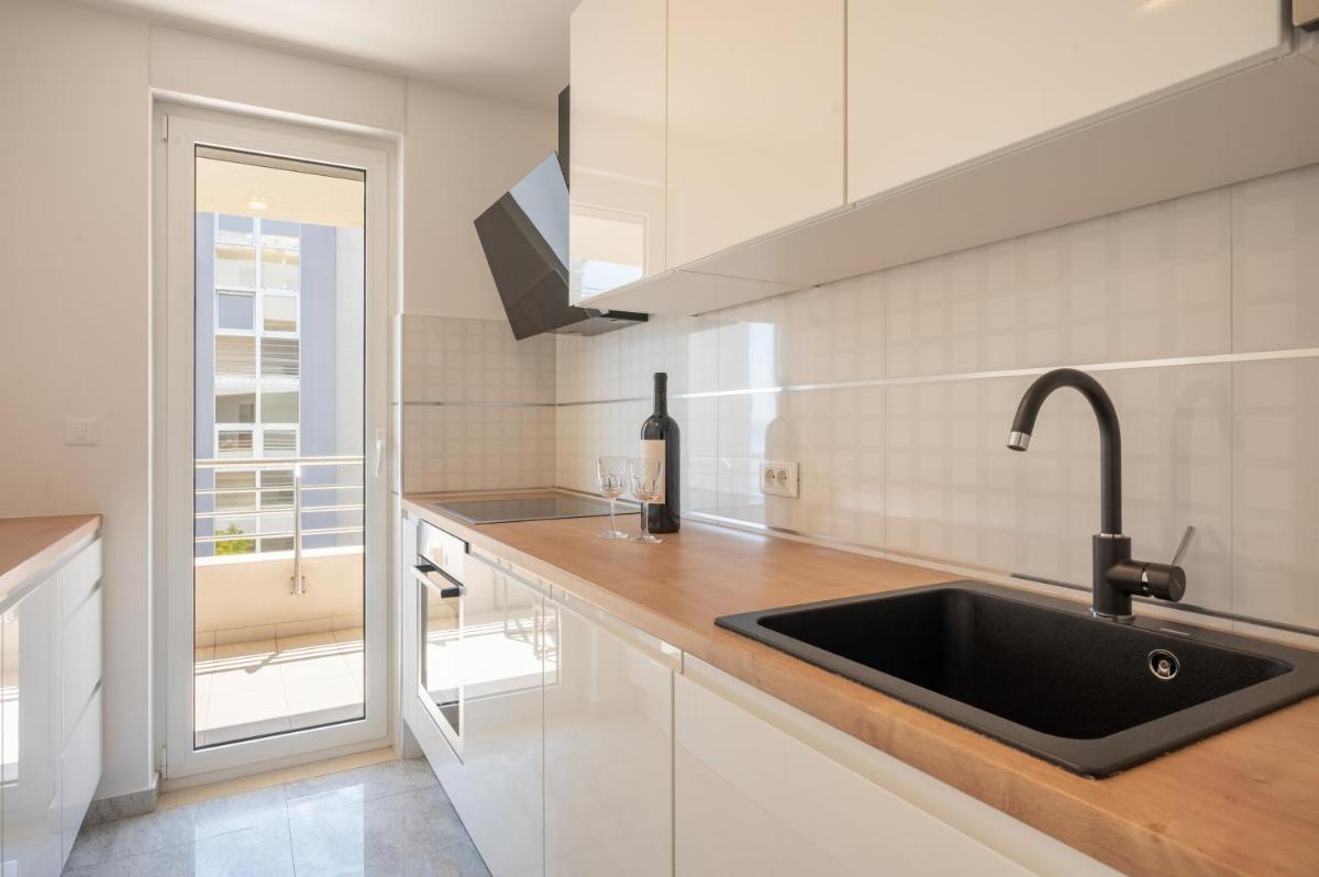 Adriatic Queen Residence - Housity