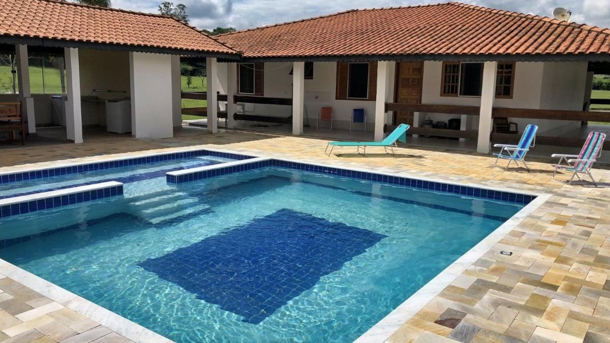 Casa de Campo com Piscina e Churrasqueira - Housity